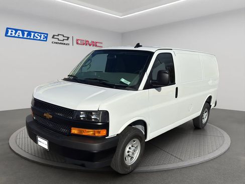 New 2025 Chevrolet Express 3500 w/ Driver Convenience Package image 2