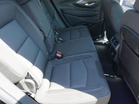 Used 2023 GMC Terrain SLE AWD/4WD image 21