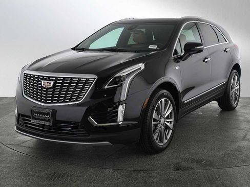 Used 2024 Cadillac XT5 Premium Luxury image 3