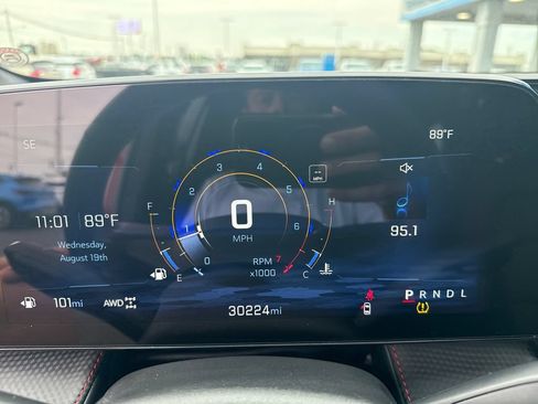 Used 2025 Chevrolet Equinox RS w/ Safety and Technology Package AWD/4WD image 19
