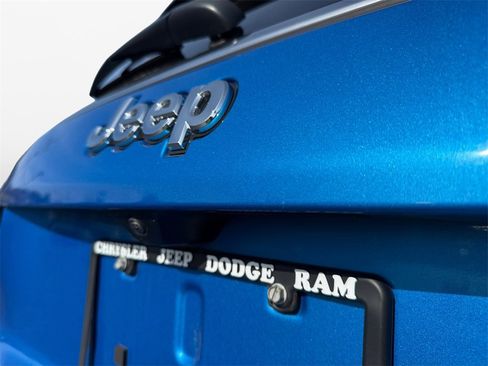 Certified 2024 Jeep Compass Limited image 17