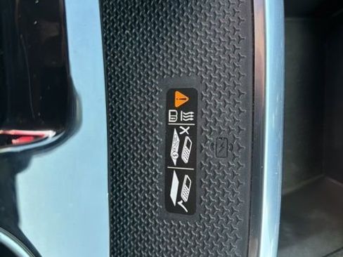 Used 2025 Chevrolet Equinox LT w/ Convenience Package II image 16