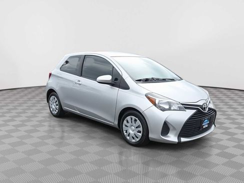 Used 2016 Toyota Yaris L FWD image 2