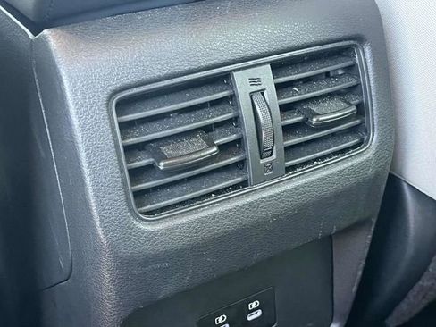 Used 2025 Nissan Rogue SV image 19