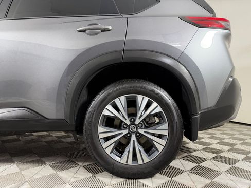 Used 2021 Nissan Rogue SV AWD/4WD image 29