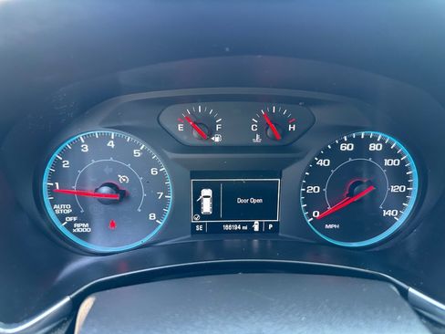 Used 2020 Chevrolet Equinox LS AWD/4WD image 18