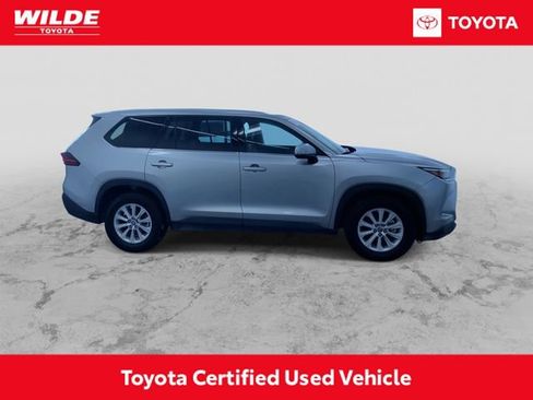 Certified 2025 Toyota Grand Highlander AWD image 2
