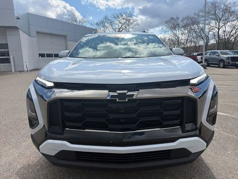 New 2026 Chevrolet Equinox ACTIV w/ Convenience Package III FWD image 22