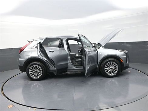 Used 2024 Cadillac XT4 Premium Luxury image 42