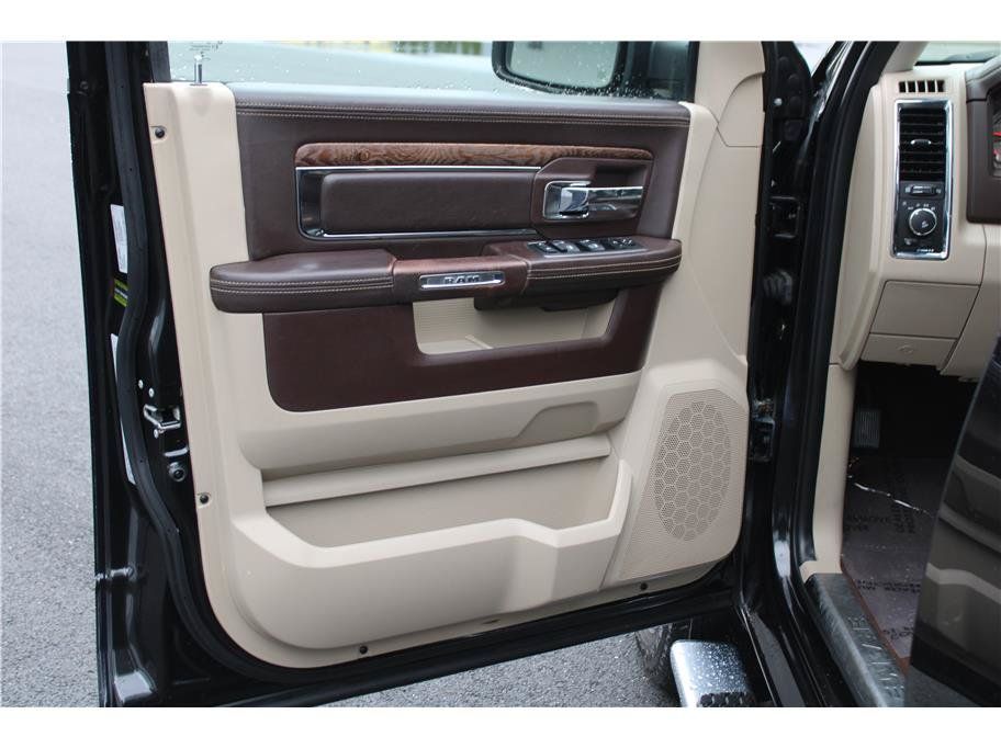 Used 2015 RAM 1500 Laramie Longhorn w/ Convenience Group AWD/4WD image 7
