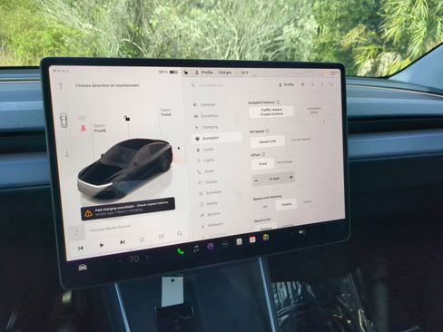 Used 2026 Tesla Model Y Long Range image 23