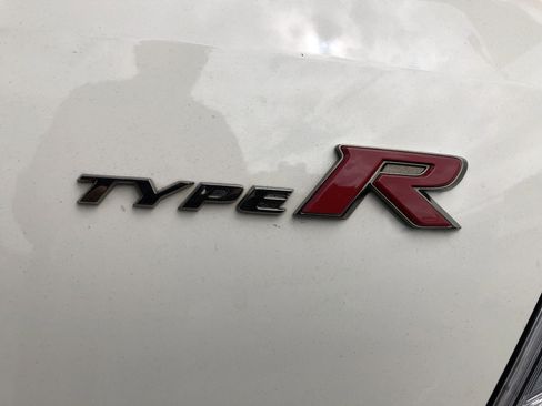 Used 2019 Honda Civic Type R image 10