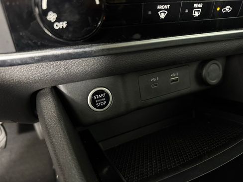 Used 2023 Nissan Rogue S image 20