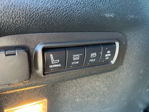 Used 2018 Ford Explorer Platinum AWD/4WD image 11