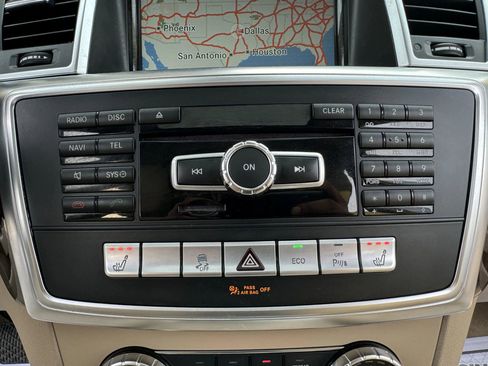 Used 2016 Mercedes-Benz GL 450 4MATIC image 37