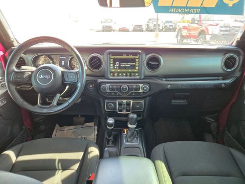 Used 2021 Jeep Wrangler Unlimited Sport image 17