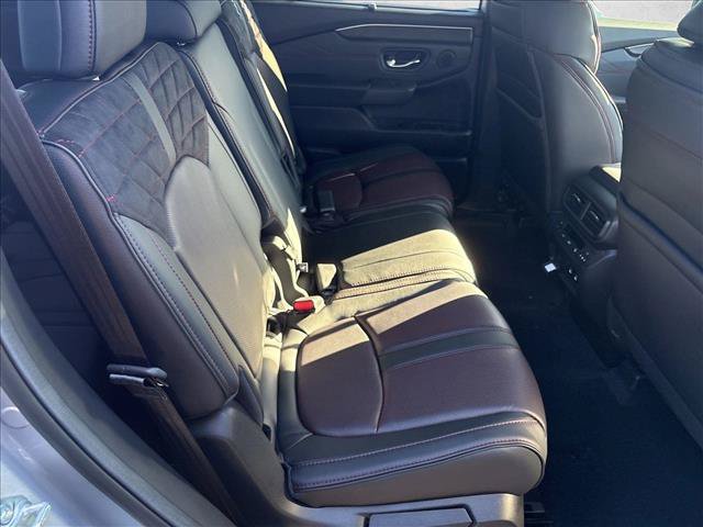 New 2026 Honda Pilot Black Edition image 21