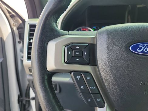 Certified 2022 Ford F350 Lariat AWD/4WD image 24