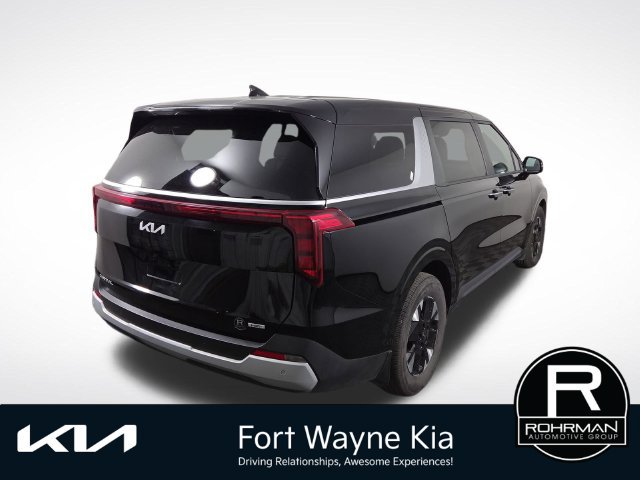 Certified 2026 Kia Carnival LXS FWD image 6