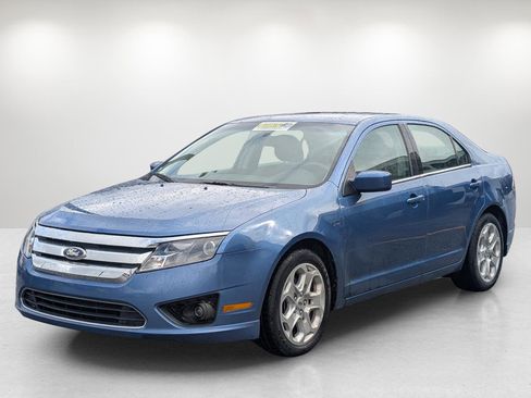 Used 2010 Ford Fusion SE image 1