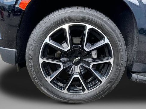 Certified 2024 Chevrolet Suburban RST AWD/4WD image 9