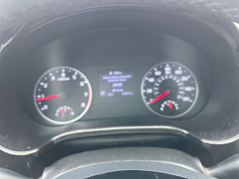 Used 2023 Kia Seltos S FWD image 14