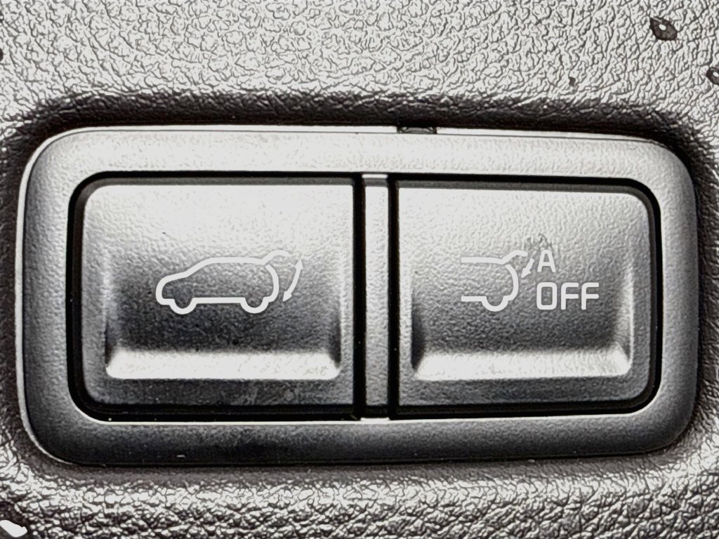 Used 2024 Kia Carnival SX Prestige FWD image 32