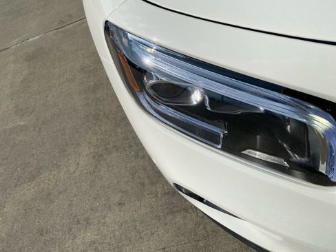 Used 2022 Mercedes-Benz GLB 250 4MATIC image 28