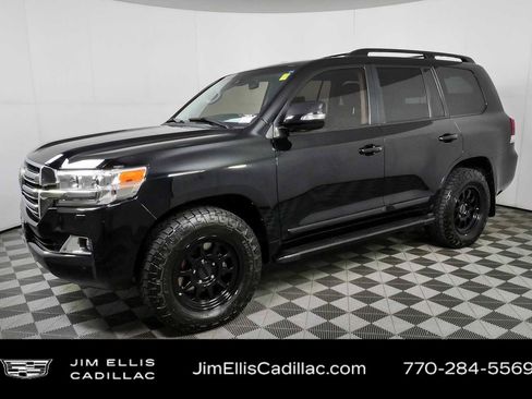 Used 2017 Toyota Land Cruiser w/ Preferred Accessory Package AWD/4WD image 29