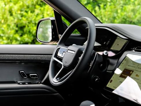 New 2026 Land Rover Range Rover Sport SE AWD/4WD image 16