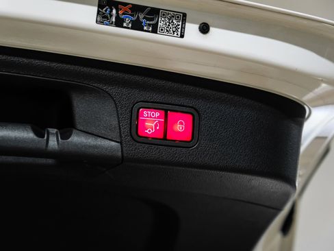 Used 2023 Mercedes-Benz GLE 350 4MATIC image 49