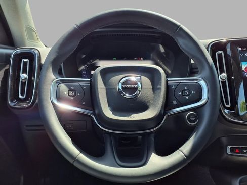 Used 2023 Volvo XC40 B5 Plus w/ Protection Package Premier AWD/4WD image 15