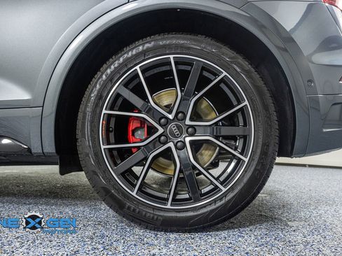 Used 2024 Audi SQ5 Prestige image 46