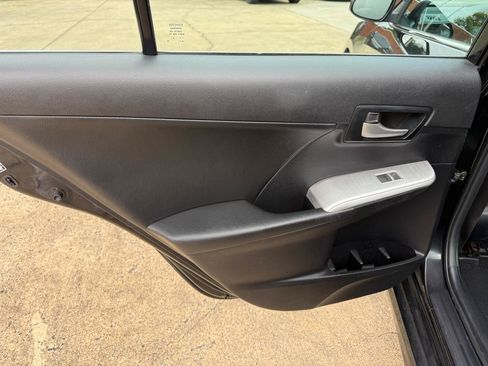 Used 2012 Toyota Camry SE FWD image 27