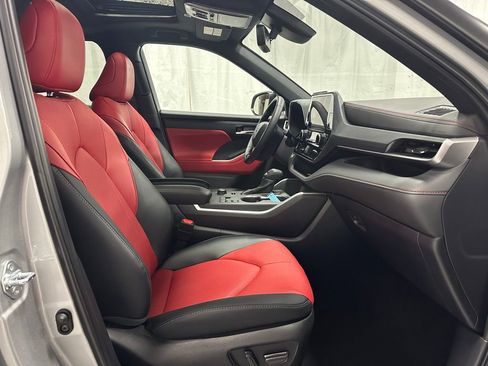 Used 2025 Toyota Highlander XSE image 64