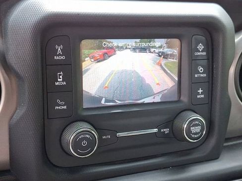 Used 2020 Jeep Wrangler Sport AWD/4WD image 16