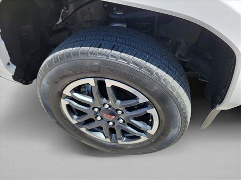 Used 2025 Toyota Tacoma TRD Sport RWD image 10
