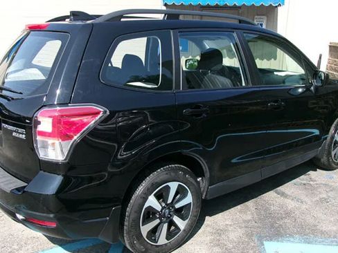 Used 2017 Subaru Forester 2.5i w/ Alloy Wheel Package AWD/4WD image 5