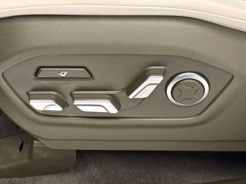 Used 2025 Hyundai Santa Fe Calligraphy FWD image 23