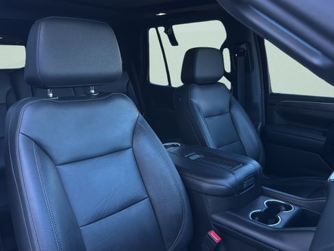 Used 2021 Chevrolet Tahoe LT w/ Luxury Package AWD/4WD image 32