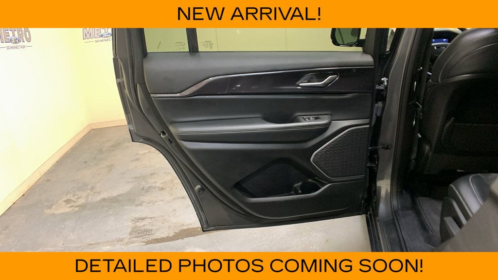 Used 2021 Jeep Grand Cherokee L Laredo AWD/4WD image 22