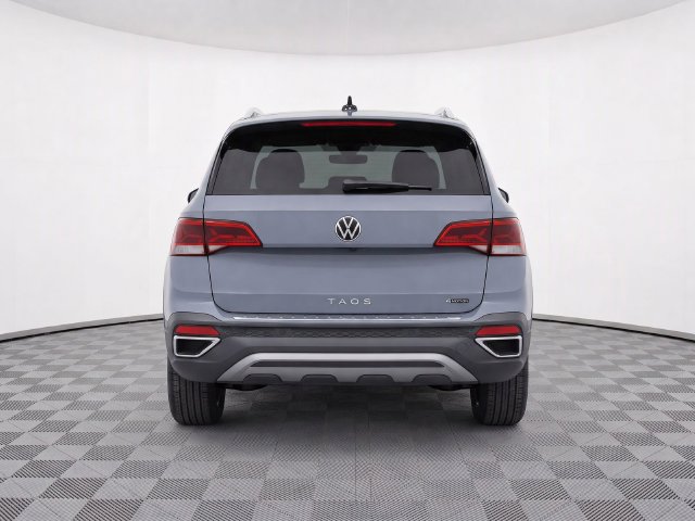Used 2023 Volkswagen Taos SE w/ Panoramic Sunroof Package AWD/4WD image 6