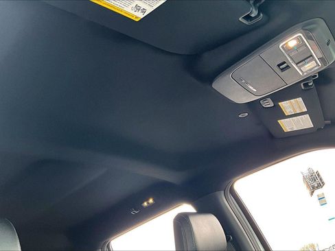 Used 2022 Ford F150 Lariat w/ Max Trailer Tow Package image 22