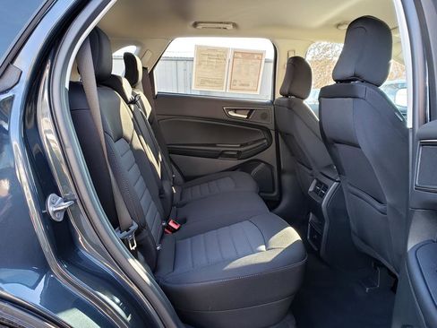 Used 2023 Ford Edge SE w/ Black Appearance Package image 15