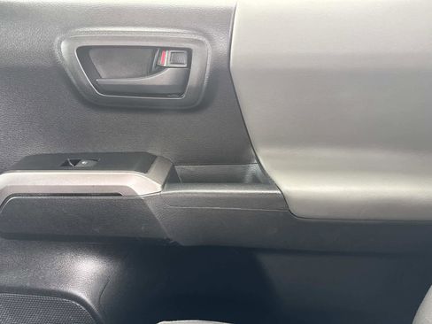 Used 2022 Toyota Tacoma SR5 image 14