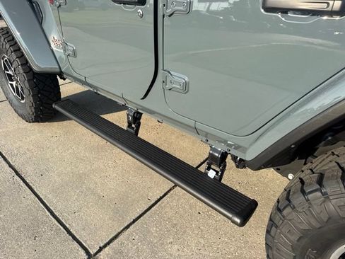 Used 2026 Jeep Wrangler Unlimited Rubicon w/ Safety Group AWD/4WD image 25