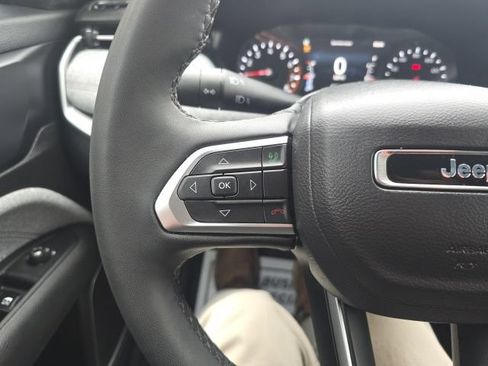 Certified 2024 Jeep Compass Latitude w/ Sun and Sound Group AWD/4WD image 15