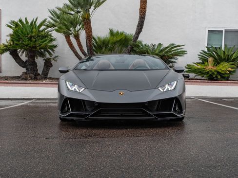 Used 2024 Lamborghini Huracan EVO image 5