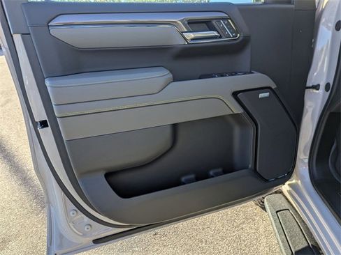 New 2026 Chevrolet Silverado 1500 ZR2 image 9