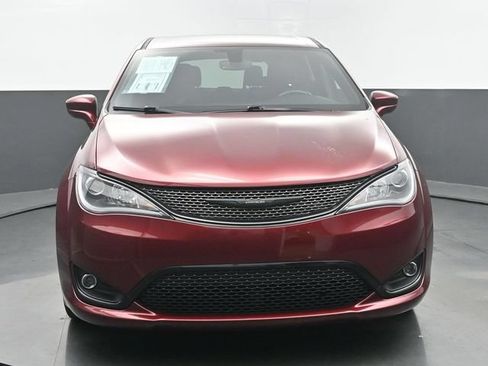 Used 2020 Chrysler Pacifica Touring w/ S Appearance Package FWD image 8